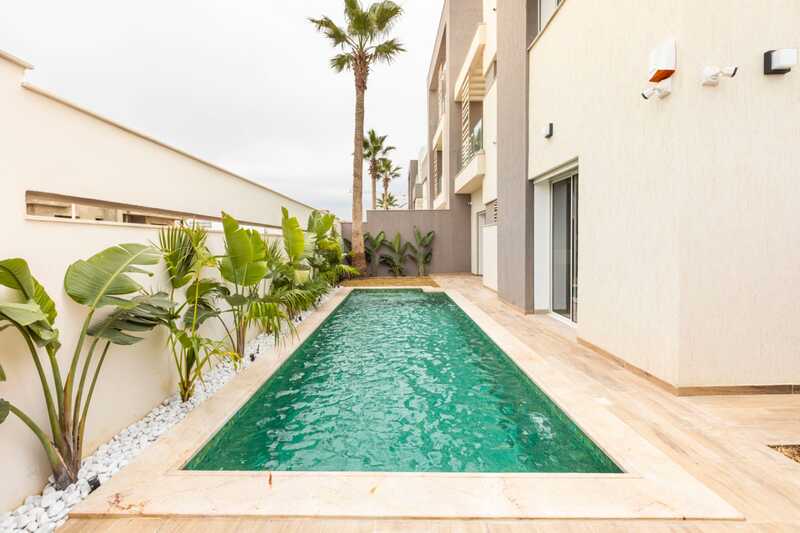 Duplex S+4 avec piscine à La Soukra